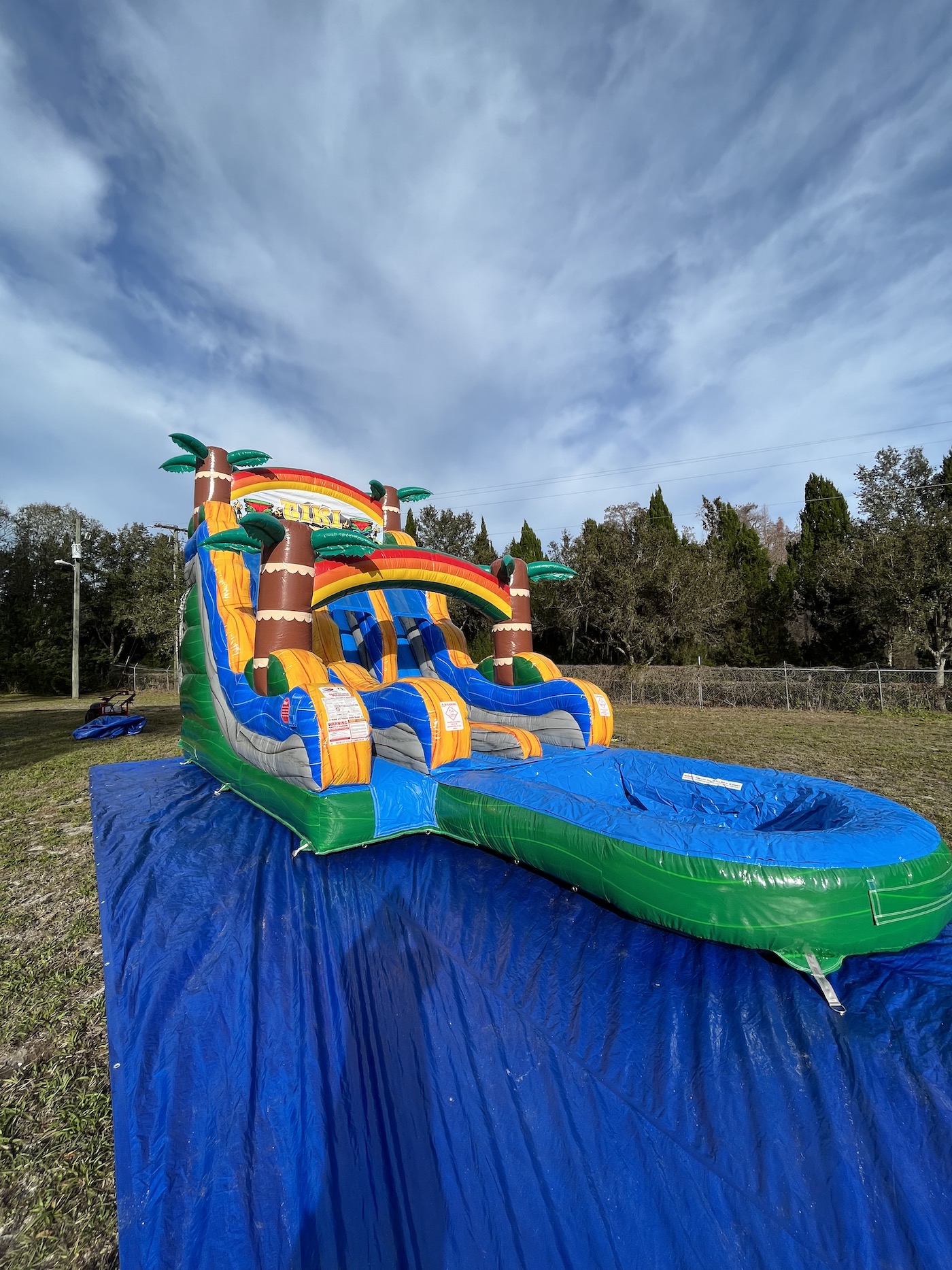 18FT TIKI PLUNGE DOUBLE LANE WATER SLIDE With DEEP POOL Tampa Rentals