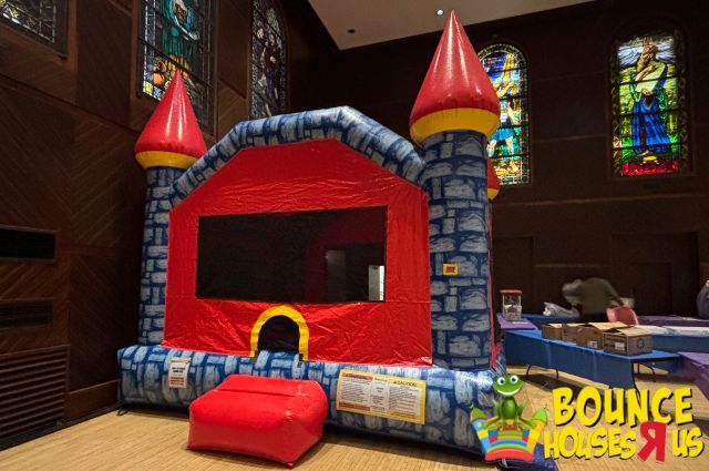 Camelot Bounce House | Bounce Houses R Us Chicago