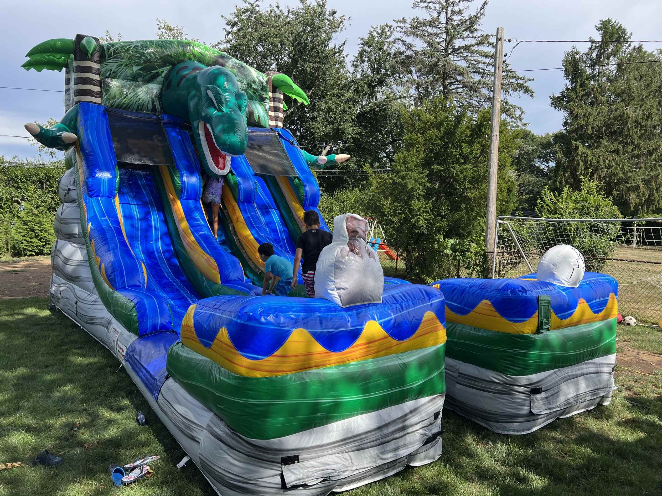 Double lane water slide