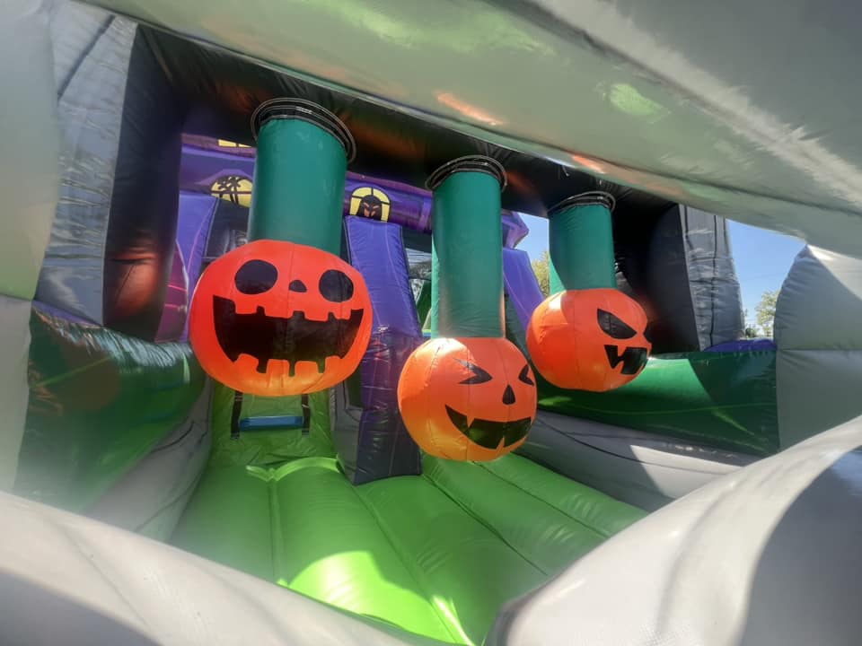 Graveyard Gauntlet Obstacle Course obstacles