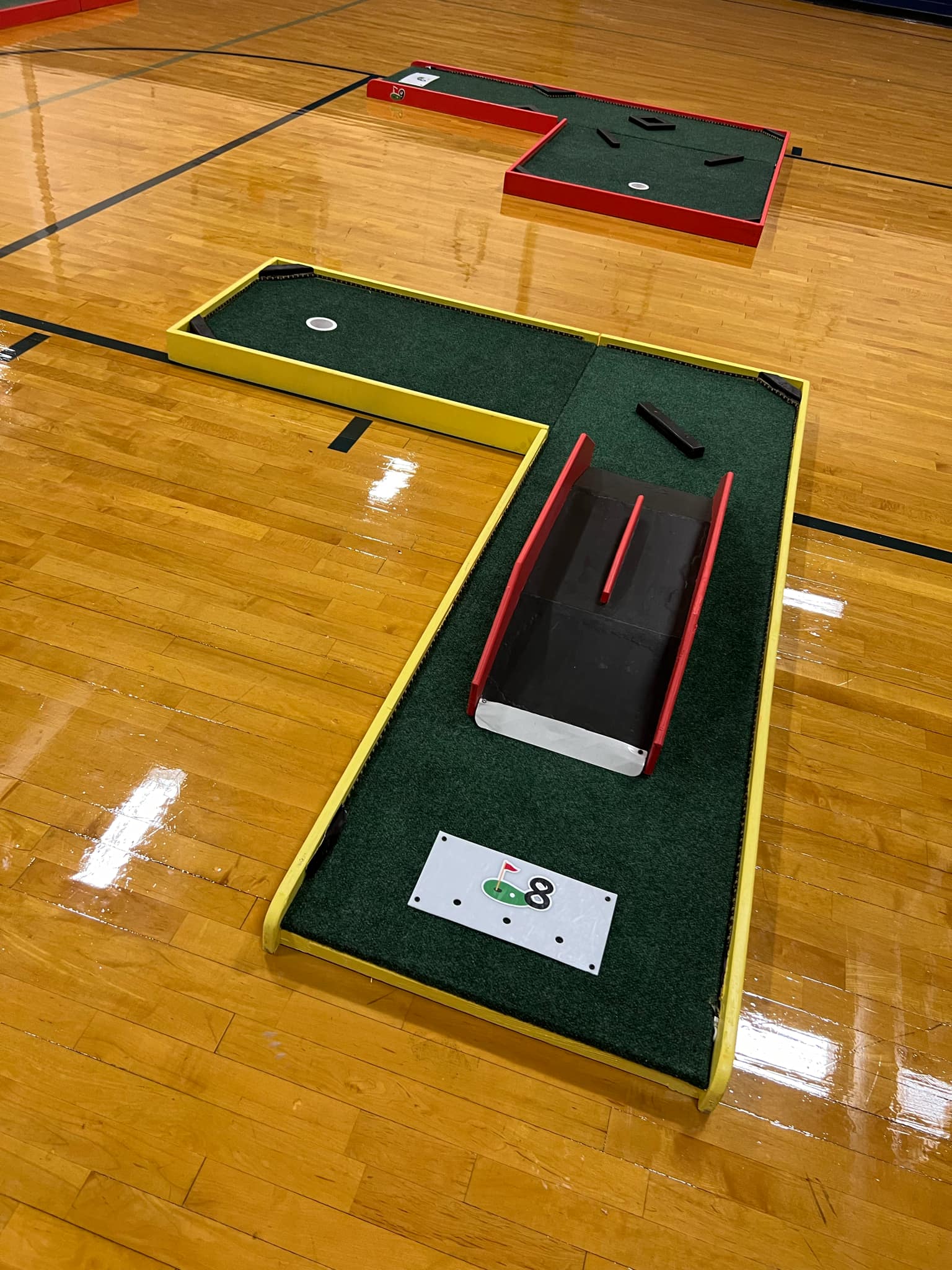 Birthday party mini golf rental