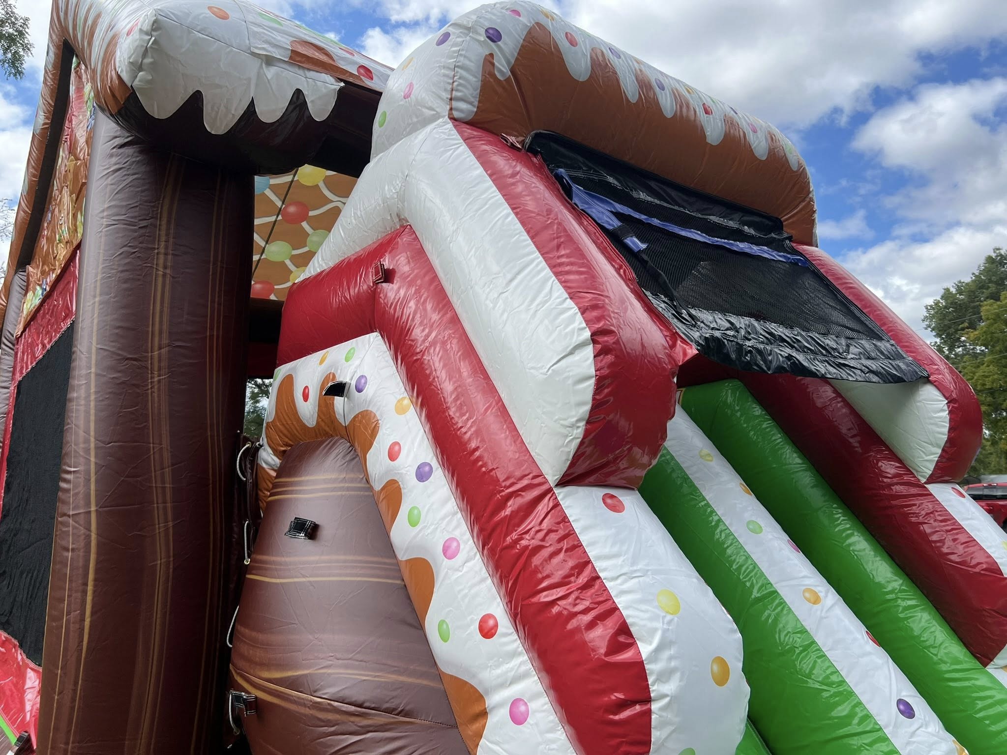 Gingerbread Bounce House Combo detail view