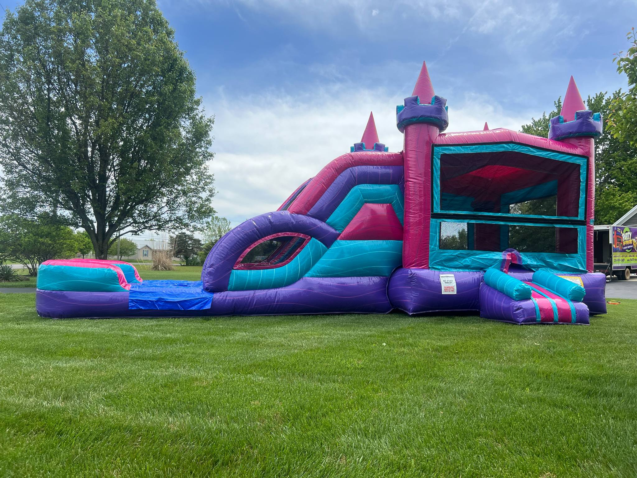 Party Palace Double Lane Combo inflatable - angle view