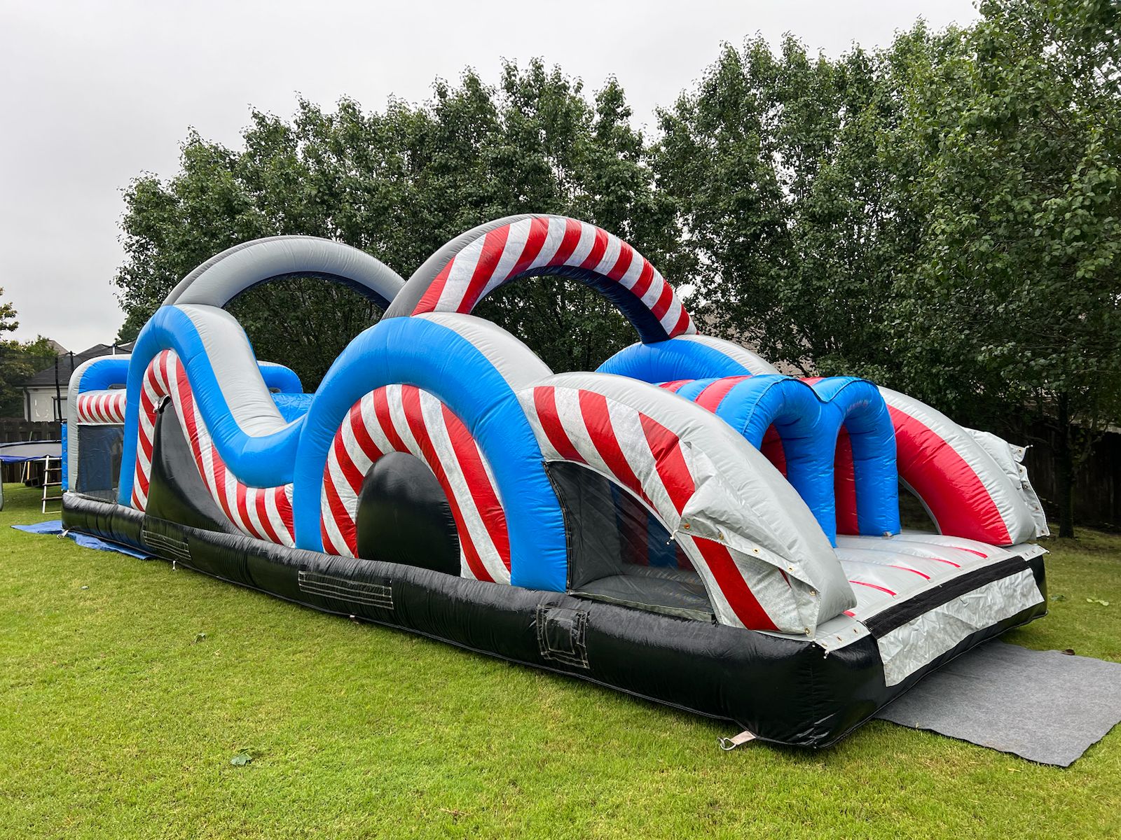 40ft Obstacle Course Rental in Memphis TN by Tiky Jumps